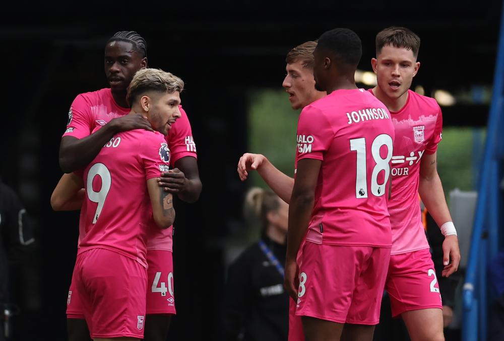 日職聯J1第8輪鹿島鹿角1-5神戶勝利船 神戶繼續高歌猛進！傳統豪門4連敗顏面盡失！.